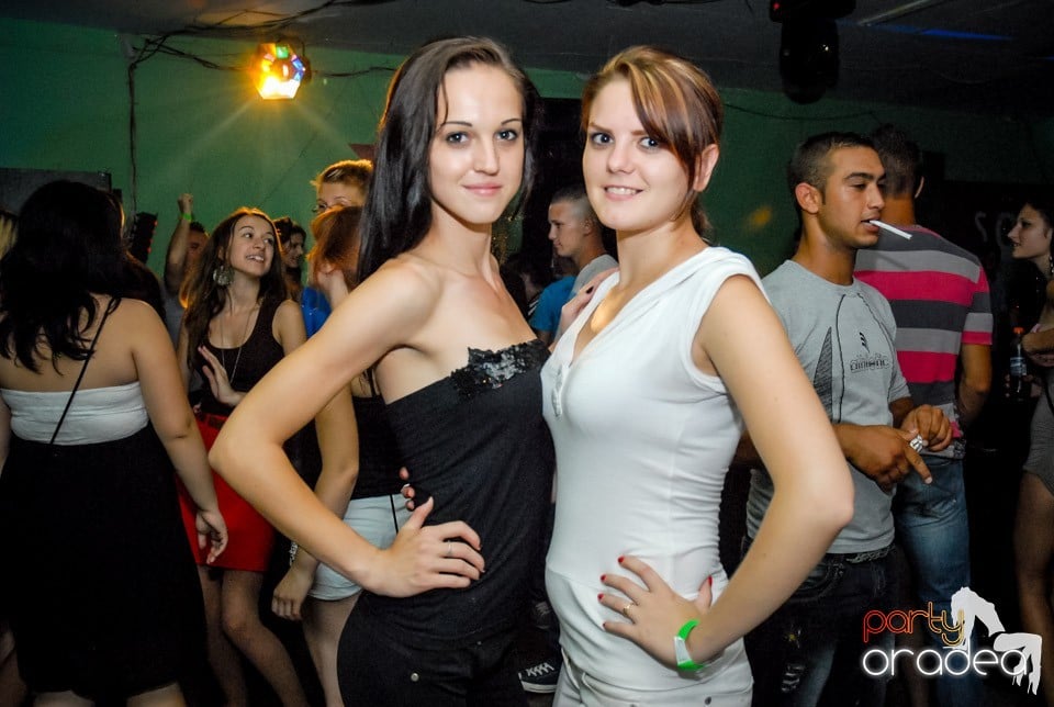 Dj Deka, Royal Party House