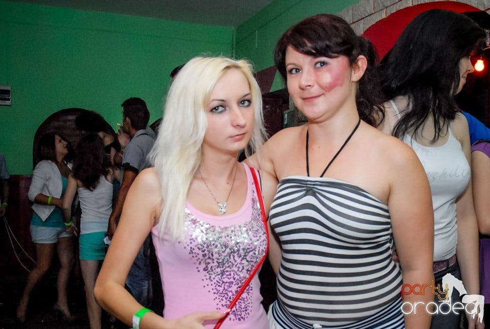 Dj Deka, Royal Party House