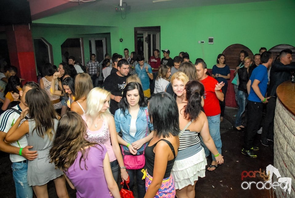 Dj Deka, Royal Party House