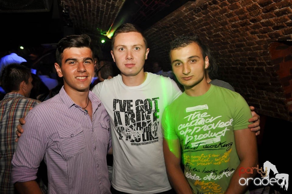 DJ Prody & Caveman in the Mix @ Escape,