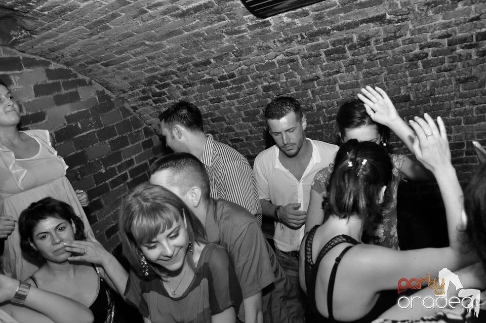 DJ Prody & Caveman in the Mix @ Escape,