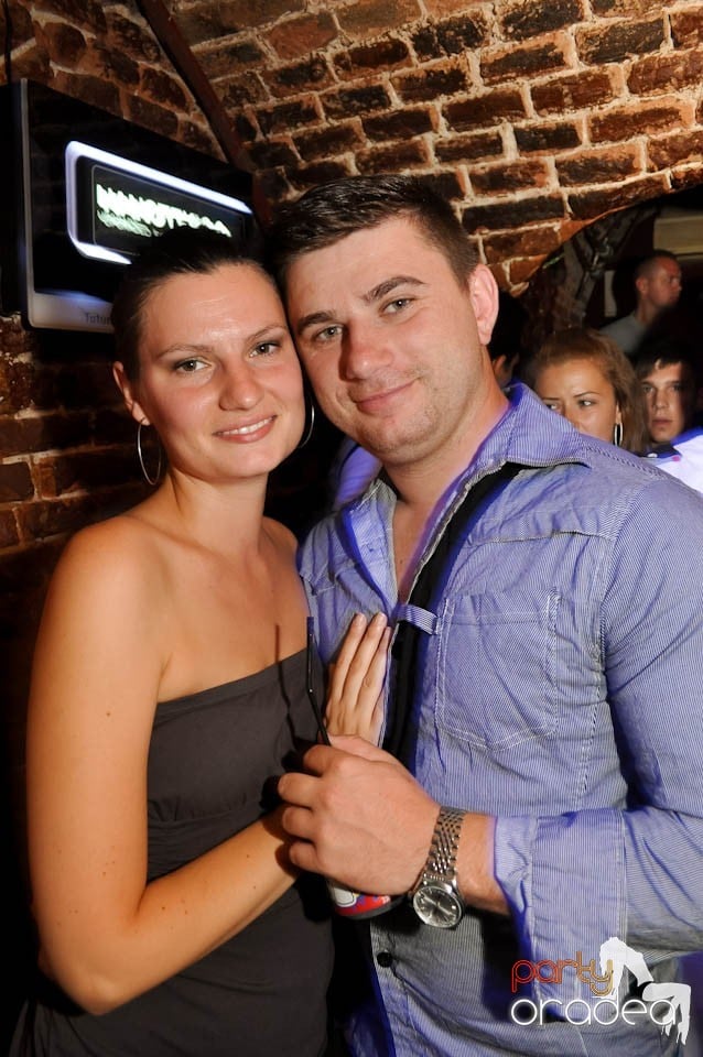 DJ Prody & Caveman in the Mix @ Escape,