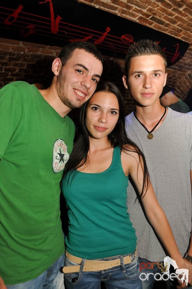 DJ Prody & Caveman in the Mix @ Escape,