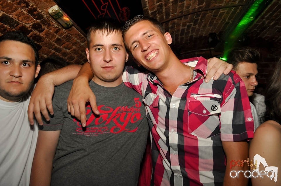 DJ Prody & Caveman in the Mix @ Escape,