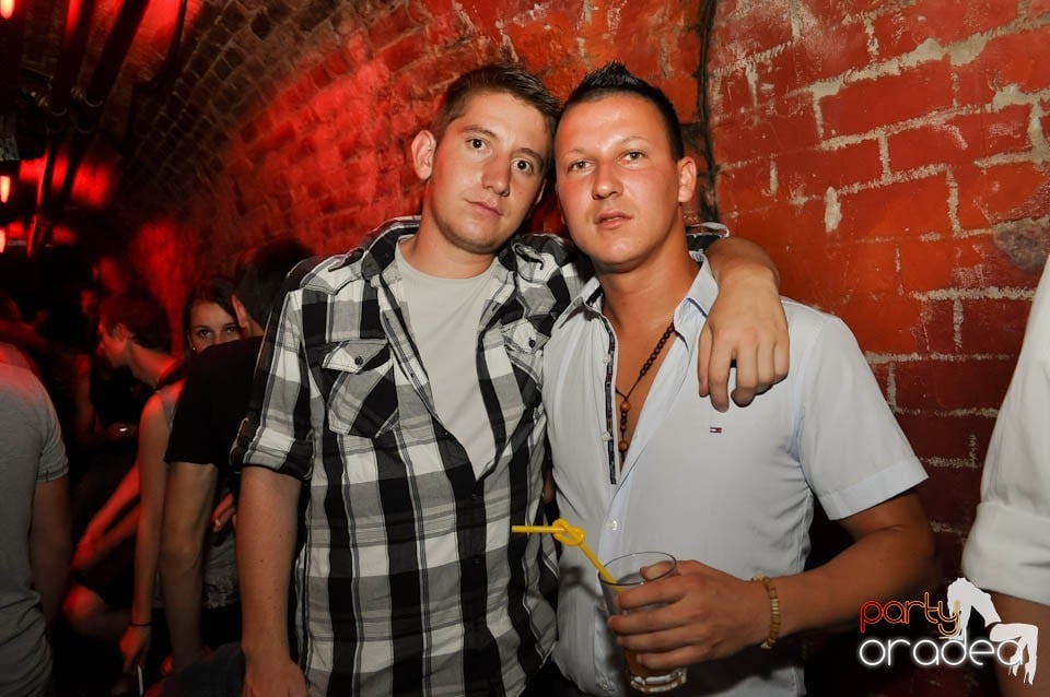 DJ Prody & Caveman in the Mix @ Escape,