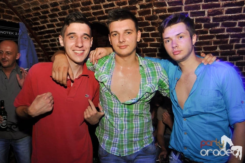 DJ Prody & Caveman in the Mix @ Escape,