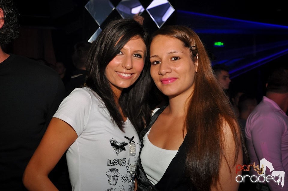 DJ Sava şi Andreea în Club The One,
