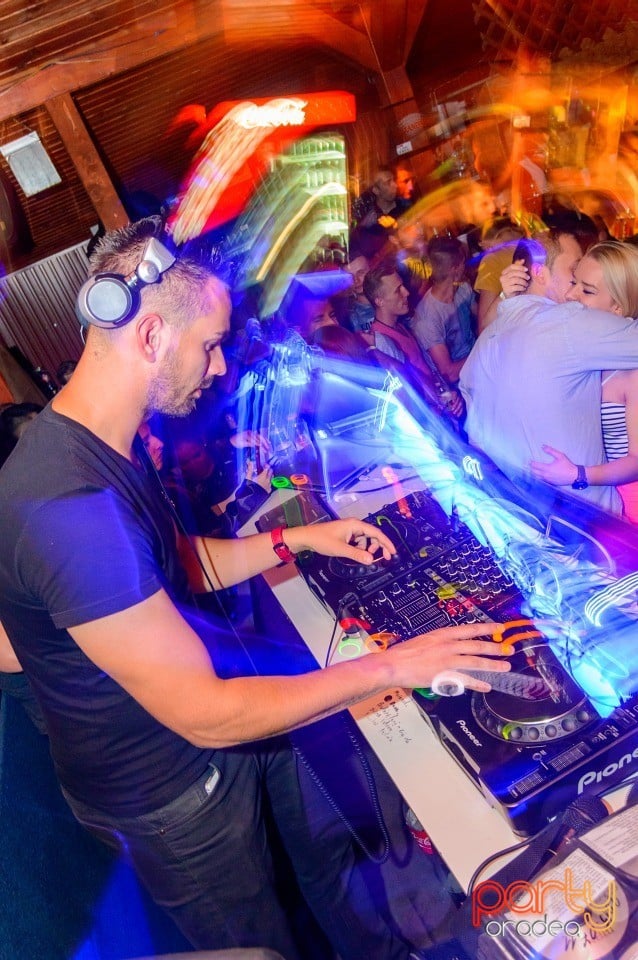 Dj Stephen in the Mix,