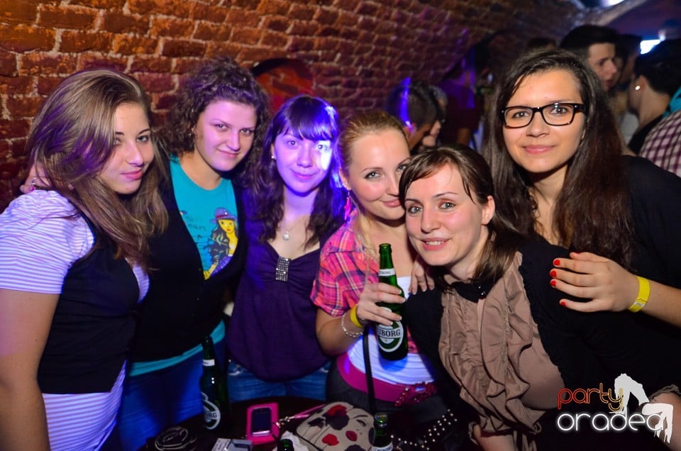 DJ Szatmári & Jucus în Club Escape,