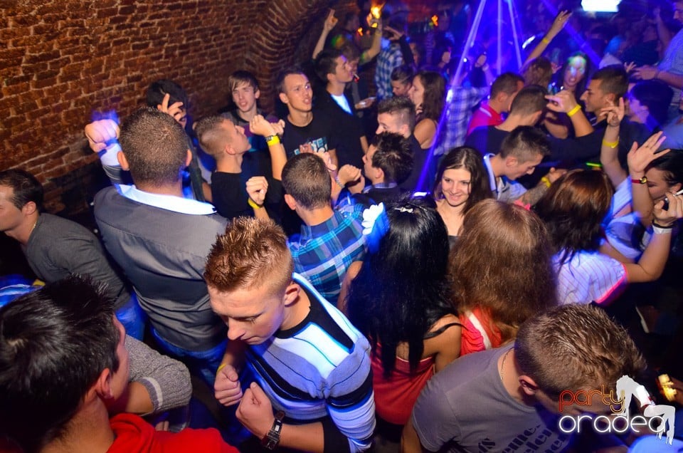 DJ Szatmári & Jucus în Club Escape,