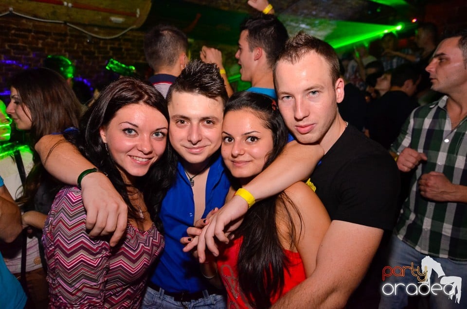DJ Szatmári & Jucus în Club Escape,