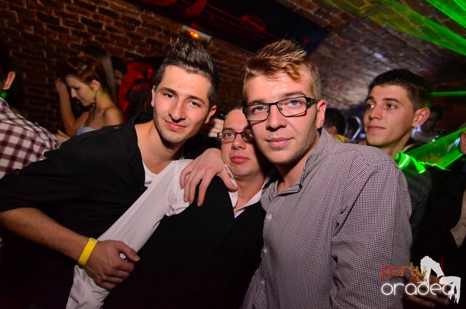 DJ Szatmári & Jucus în Club Escape,