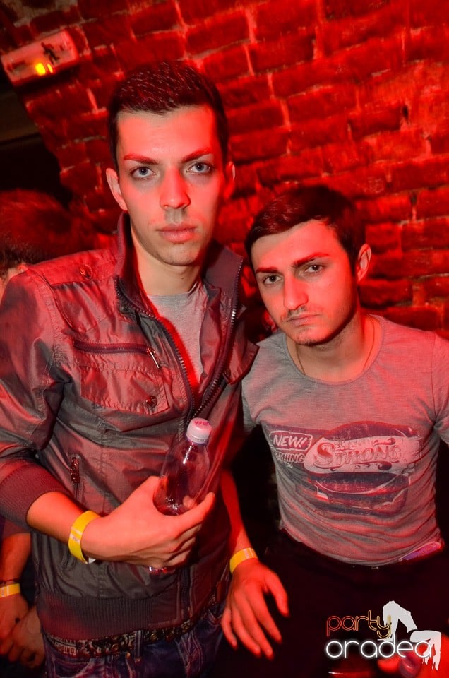 DJ Szatmári & Jucus în Club Escape, 