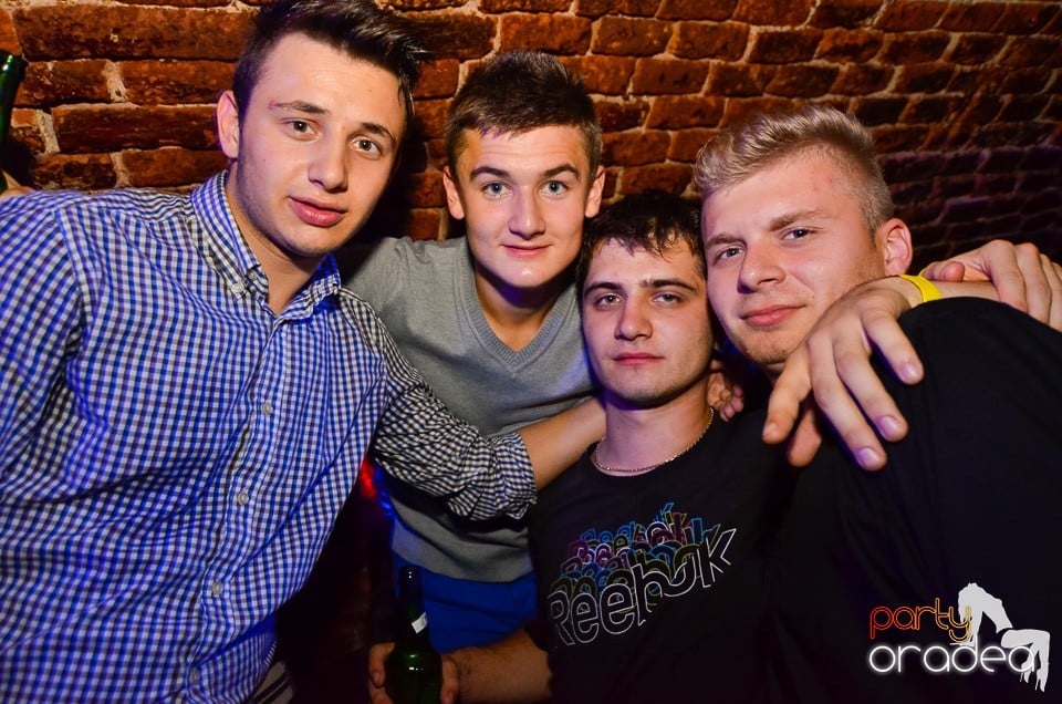 DJ Szatmári & Jucus în Club Escape,
