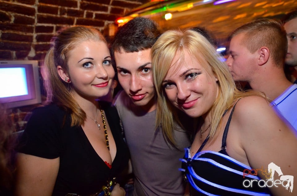 DJ Szatmári & Jucus în Club Escape,
