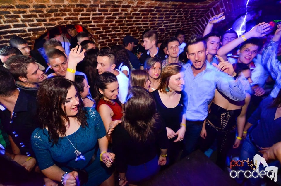 DJ Szatmári & Jucus în Club Escape,