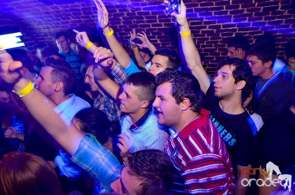 DJ Szatmári & Jucus în Club Escape,