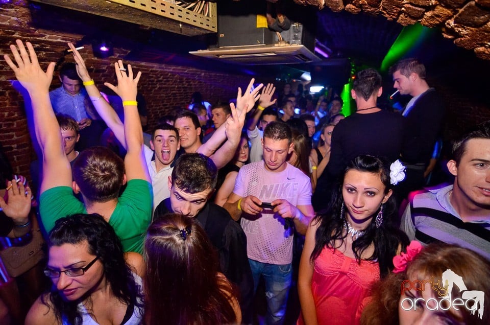 DJ Szatmári & Jucus în Club Escape,