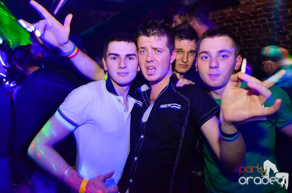 DJ Szatmári & Jucus în Club Escape,