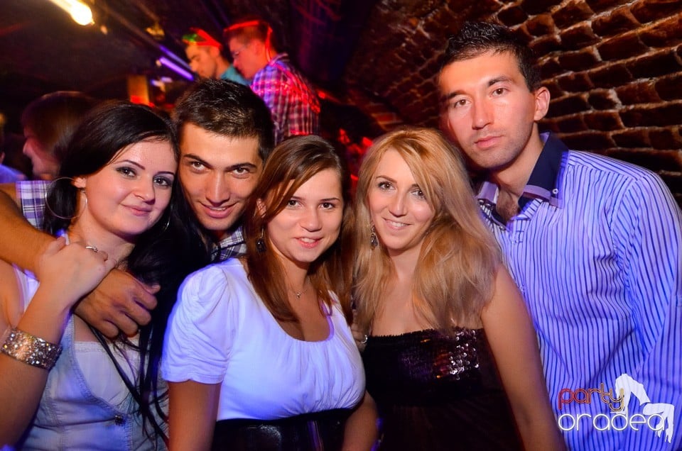 DJ Szatmári & Jucus în Club Escape,