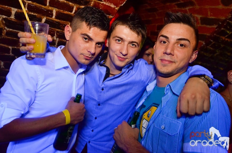 DJ Szatmári & Jucus în Club Escape,