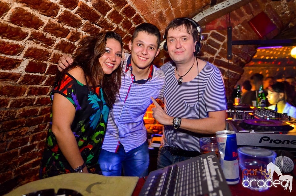 DJ Szatmári & Jucus în Club Escape, 