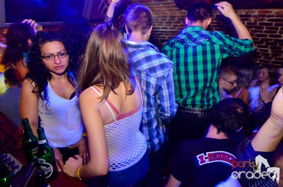 DJ Szatmári & Jucus în Club Escape,
