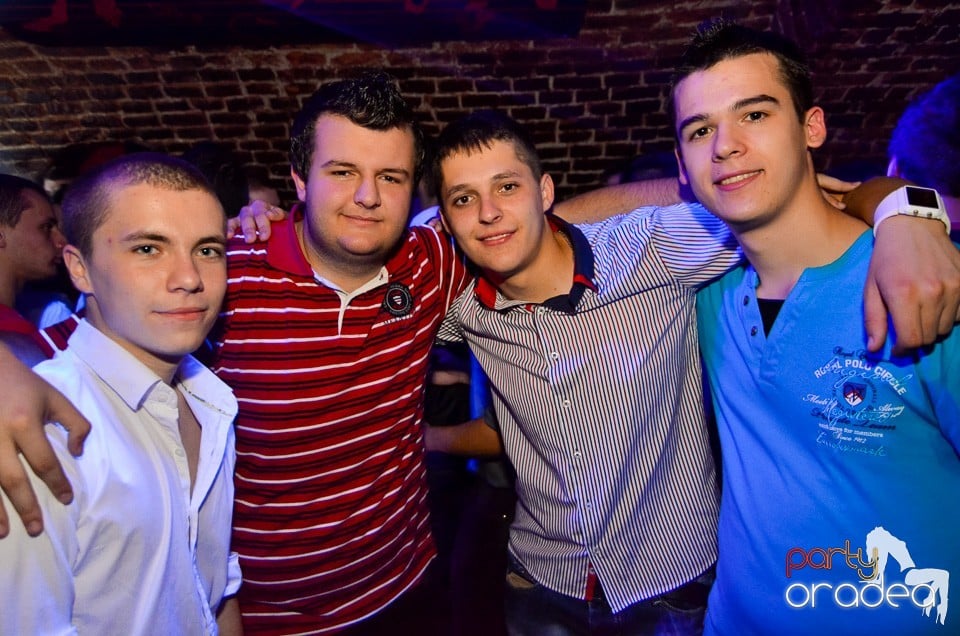 DJ Szatmári & Jucus în Club Escape,