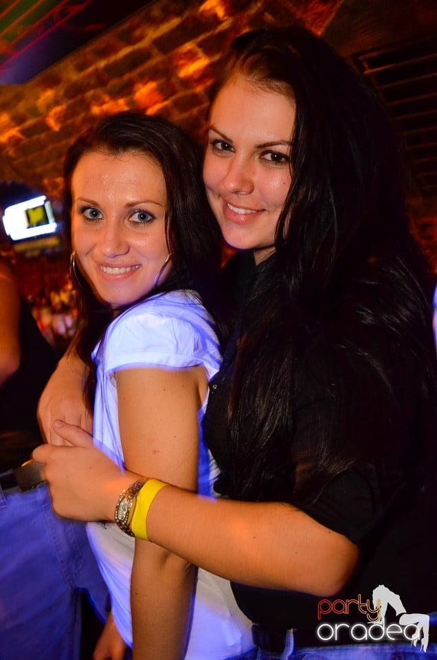 DJ Szatmári & Jucus în Club Escape,