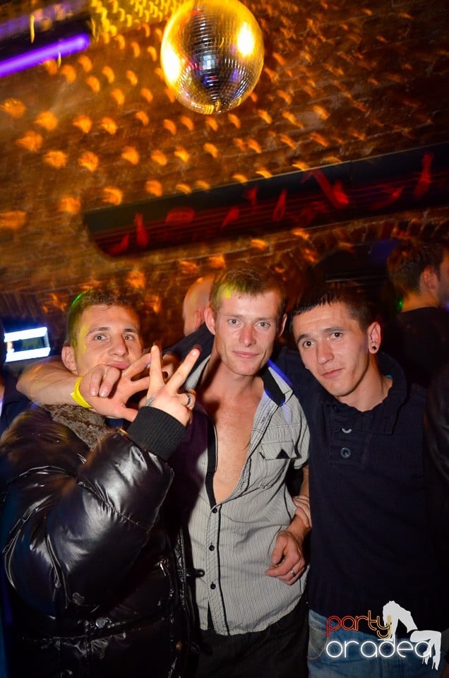 DJ Szatmári & Jucus în Club Escape,