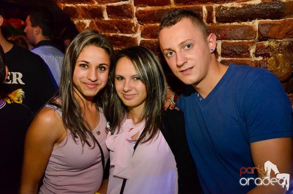 DJ Szatmári & Jucus în Club Escape,