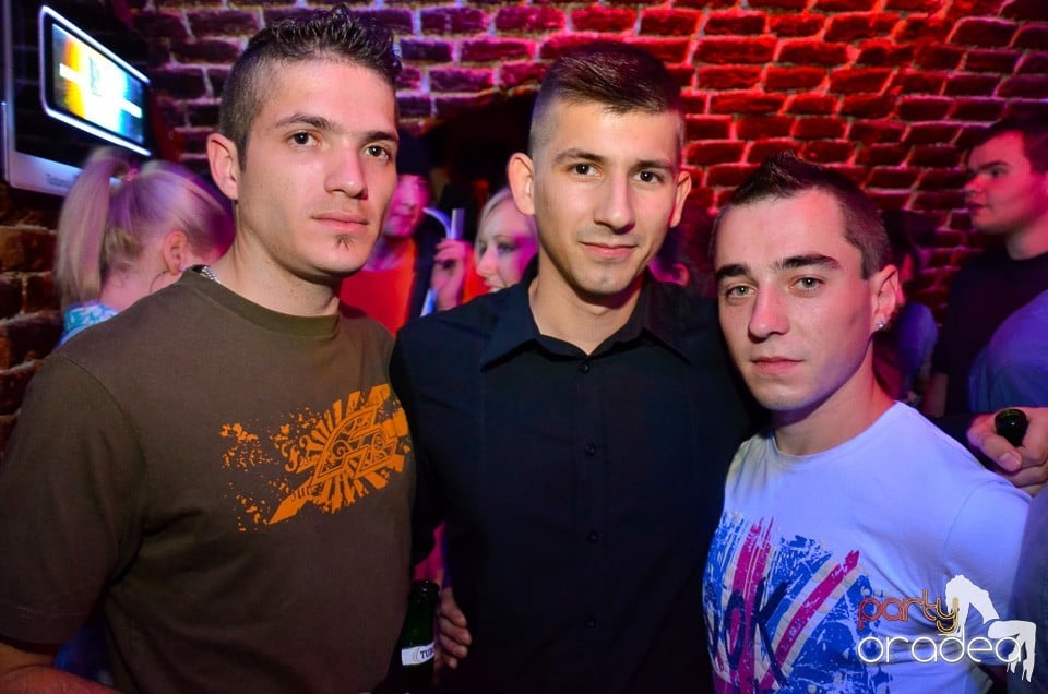 DJ Szatmári & Jucus în Club Escape, 
