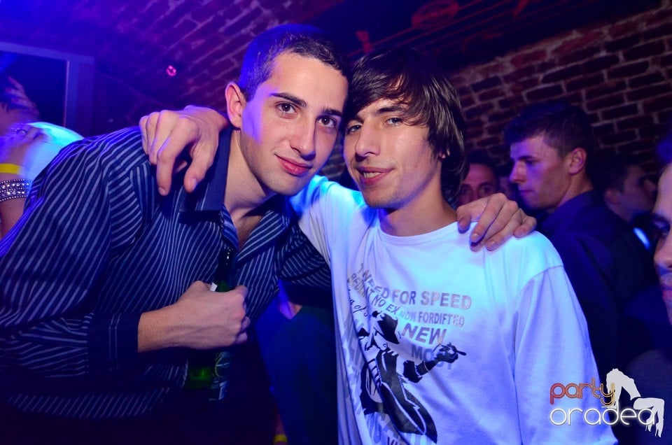 DJ Szatmári & Jucus în Club Escape,