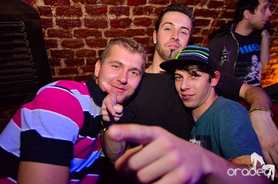 DJ Szatmári & Jucus în Club Escape,