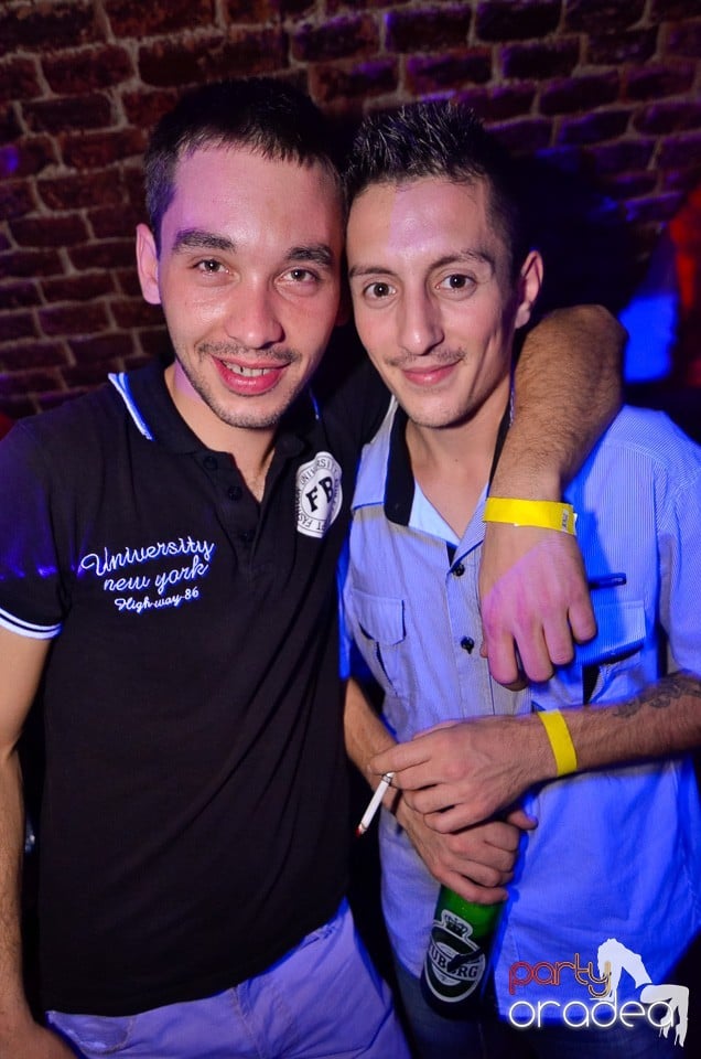 DJ Szatmári & Jucus în Club Escape,