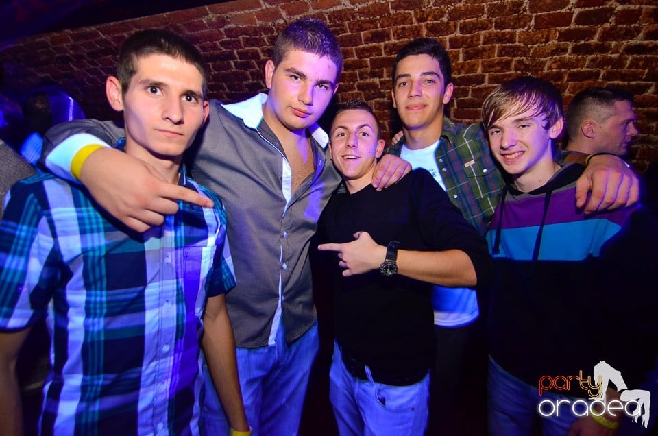 DJ Szatmári & Jucus în Club Escape,