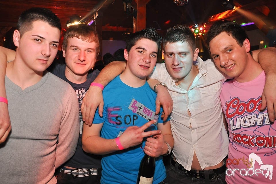 DJ Szatmári & Jucus în Disco Faház,