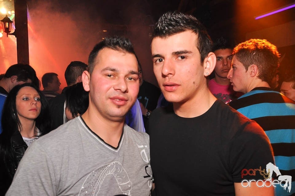 DJ Szatmári & Jucus în Disco Faház,