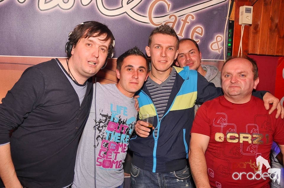 DJ Szatmári & Jucus în Disco Faház,