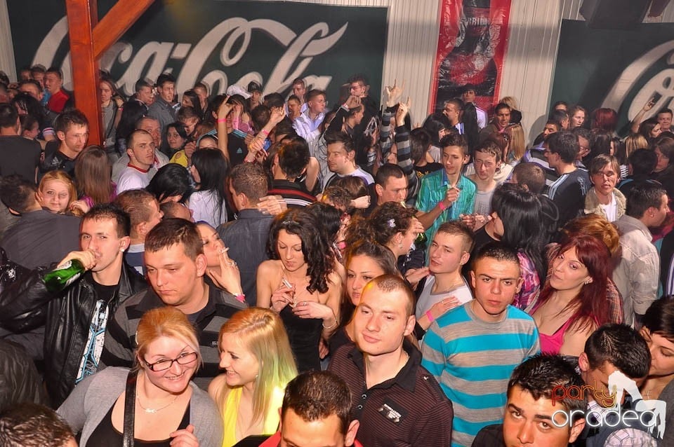 DJ Szatmári & Jucus în Disco Faház,