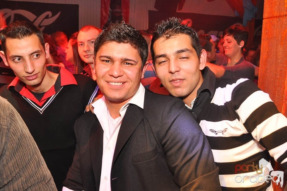 DJ Szatmári & Jucus în Disco Faház,