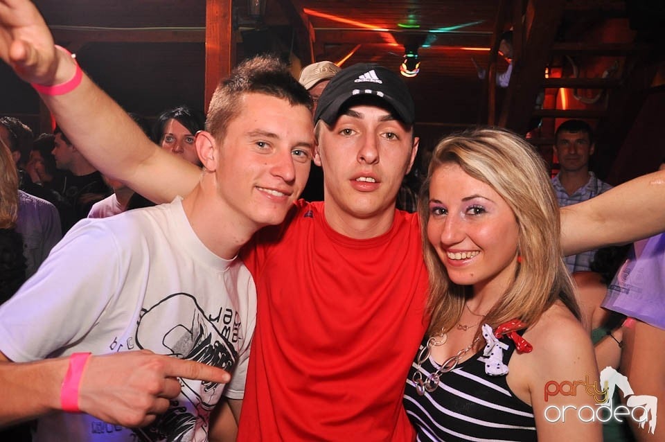 DJ Szatmári & Jucus în Disco Faház,