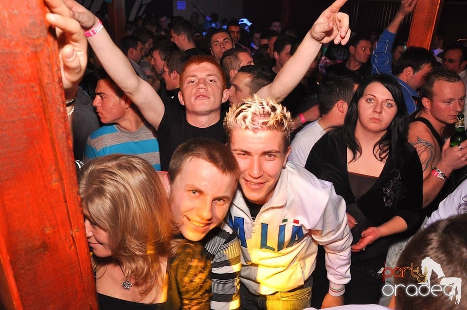 DJ Szatmári & Jucus în Disco Faház,