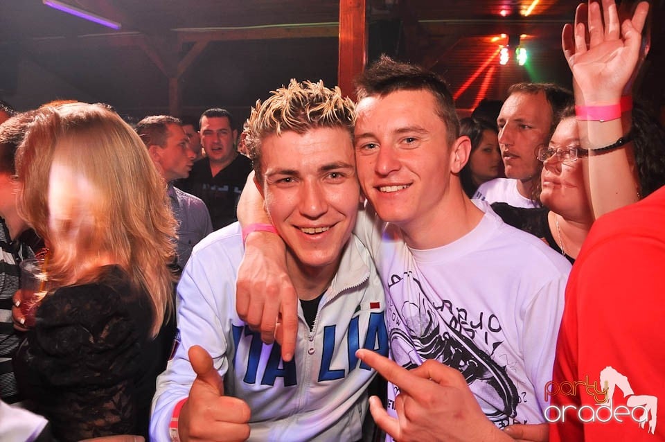 DJ Szatmári & Jucus în Disco Faház,