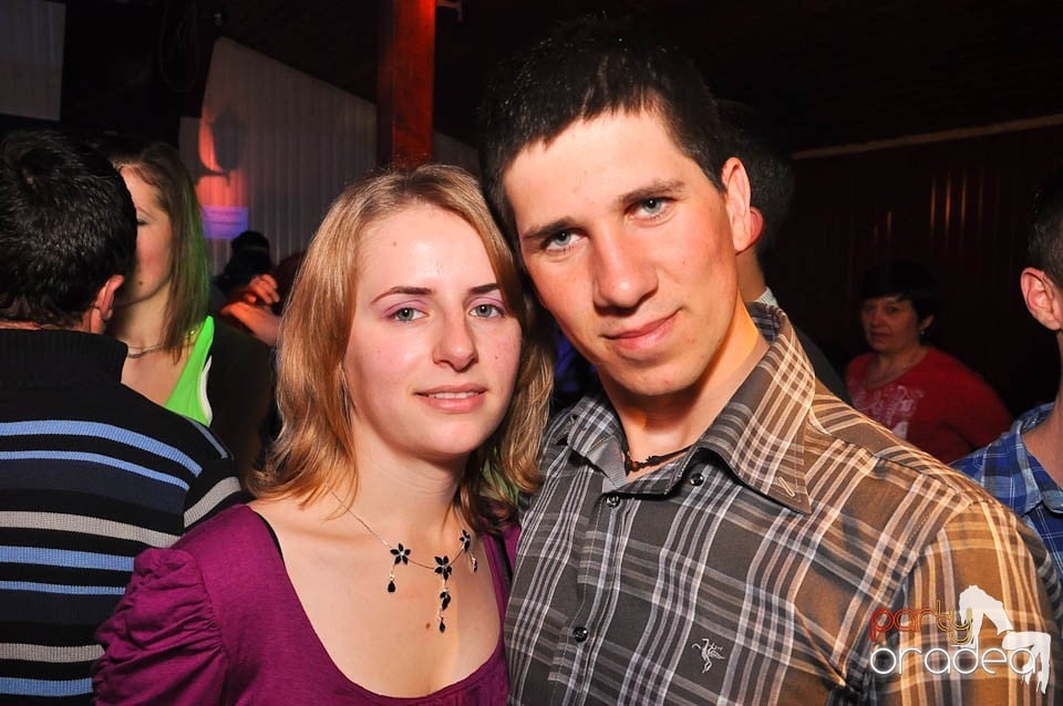 DJ Szatmári & Jucus în Disco Faház,