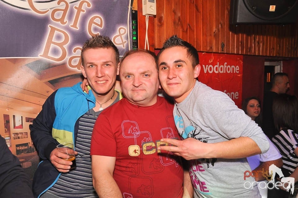 DJ Szatmári & Jucus în Disco Faház,