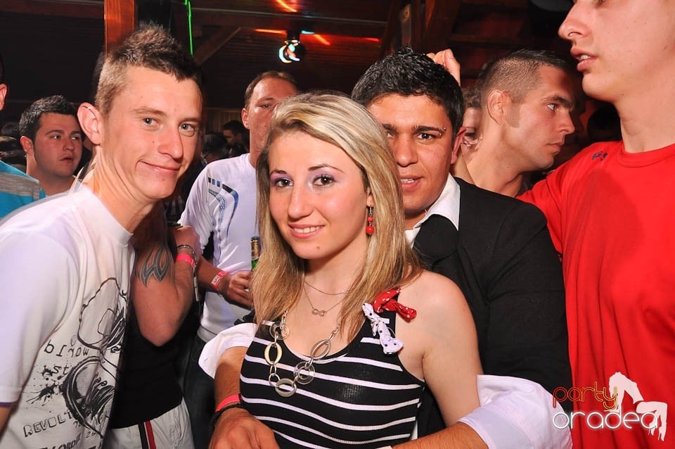 DJ Szatmári & Jucus în Disco Faház,