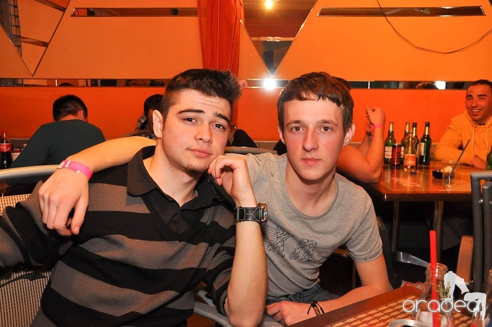 DJ Szatmári & Jucus în Disco Faház,