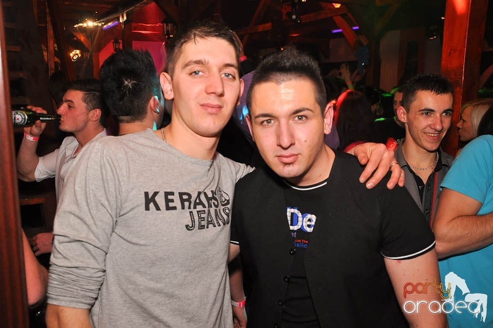 DJ Szatmári & Jucus în Disco Faház,