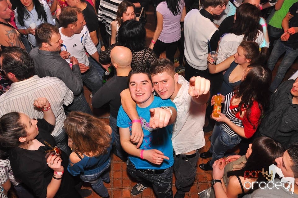 DJ Szatmári & Jucus în Disco Faház,